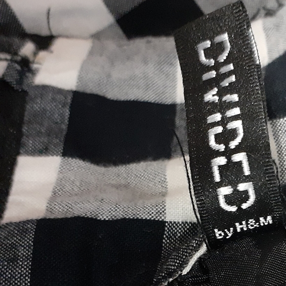 💥3/$25💥Gingham Circle Skirt w/pockets!! - Picture 5 of 9